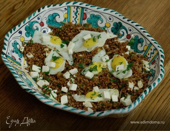 Гречка с перепелиными яйцами и овечьим сыром Гречка с перепелиными яйцами и овечьим сыром