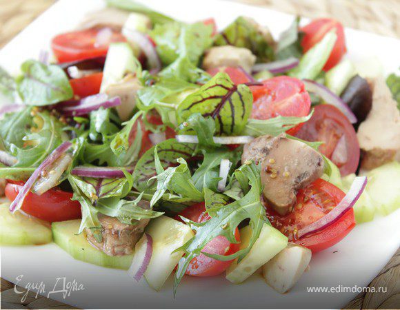 Салат из руколы с печенью трески Салат из руколы с печенью трески