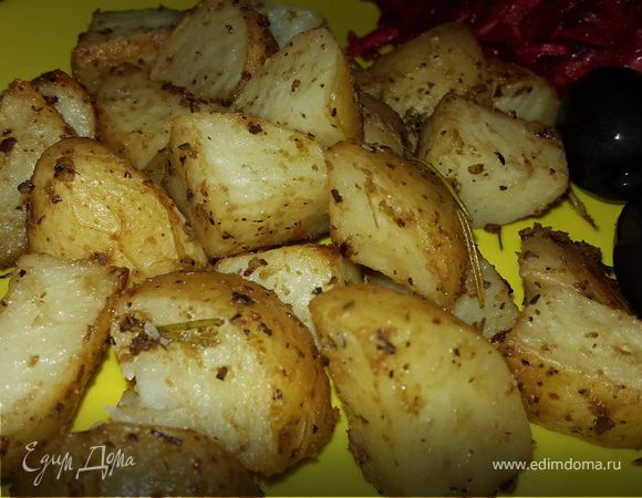 Молодой картофель, запеченный с домашней горчицей и розмарином Молодой картофель, запеченный с домашней горчицей и розмарином