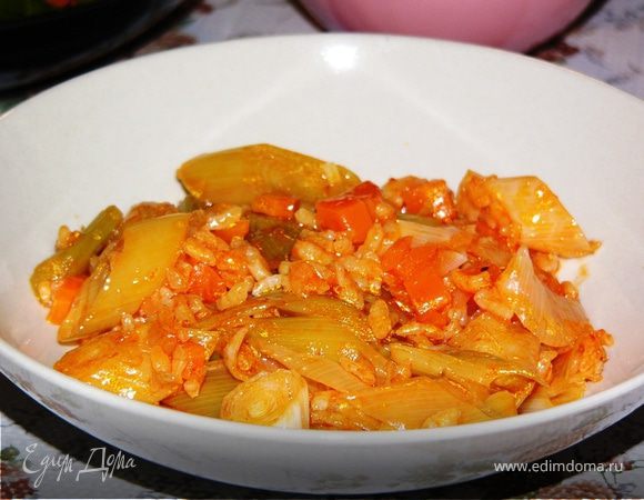 Лук-порей, тушеный с рисом (Zeytinyaglı pırasa)