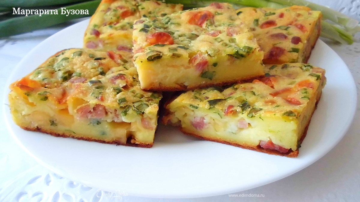 Пирог с ветчиной, сыром и зеленым луком