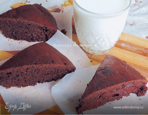 Простейший шоколадный пирог на сметане Простейший шоколадный пирог на сметане