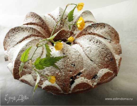 Кекс с молочным шоколадом и фруктами