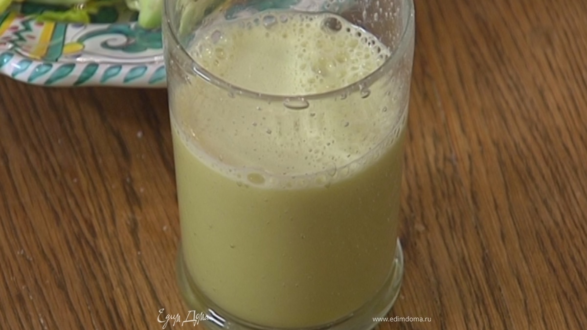 Яблочный сок с имбирем и сельдереем
