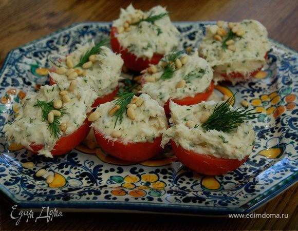 Помидоры, фаршированные треской и картофелем