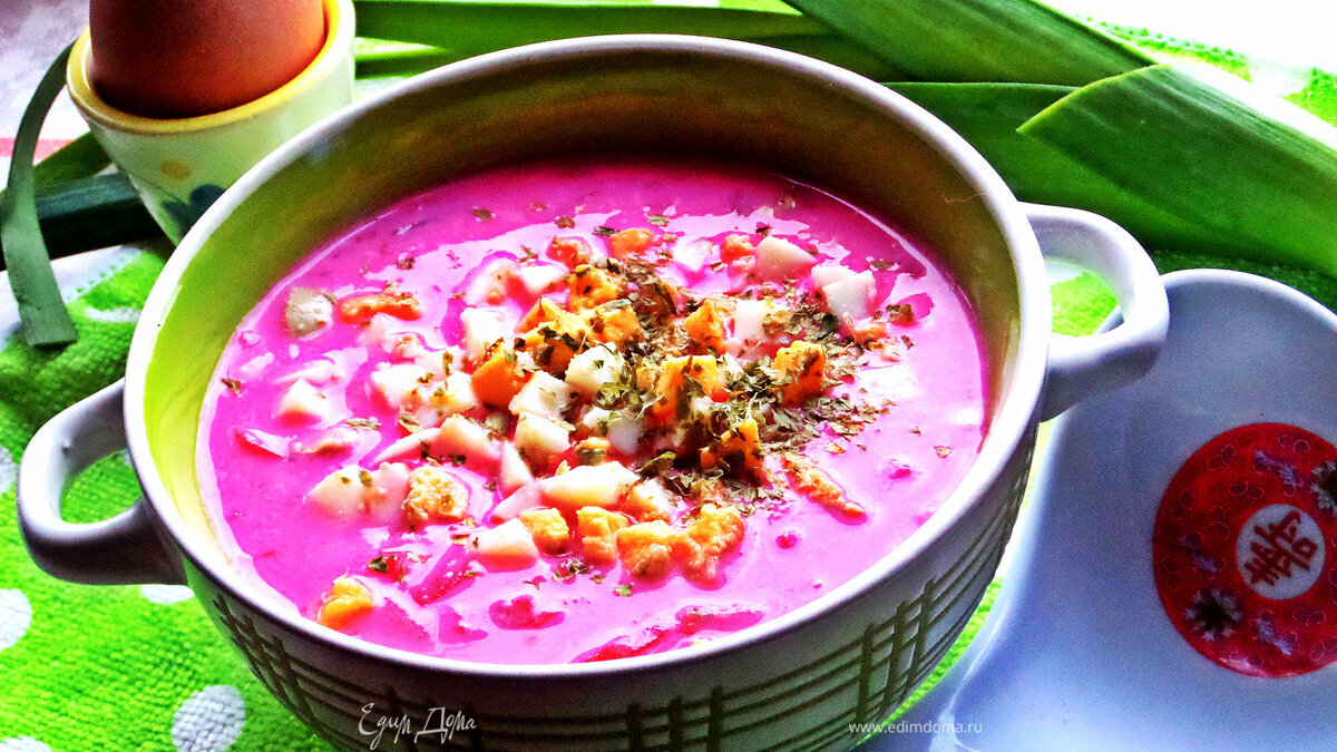 Холодник на кефире с маринованной свёклой