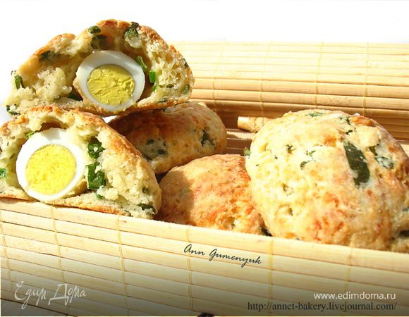 Сырные булочки с яйцом