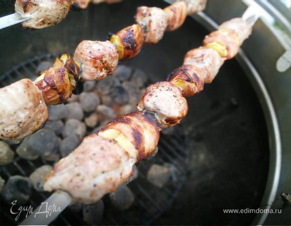 Яблоки в беконе к шашлыку Яблоки в беконе к шашлыку