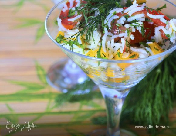 Салат из овощей и риса