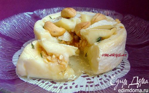 Рецепт Камамбер, запеченный с медом, тимьяном и кешью