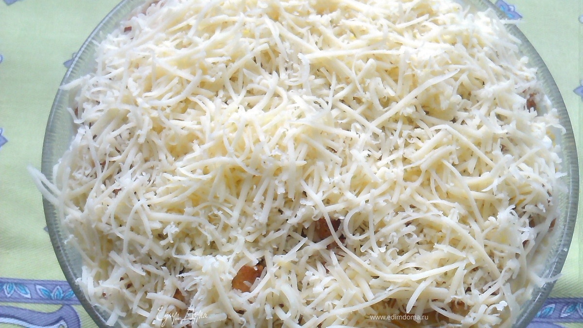 Салат с крабовыми палочками и помидорами