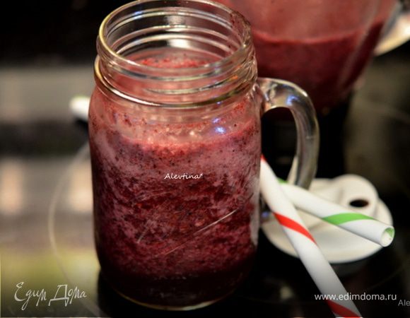 Гранатово-ягодный смузи