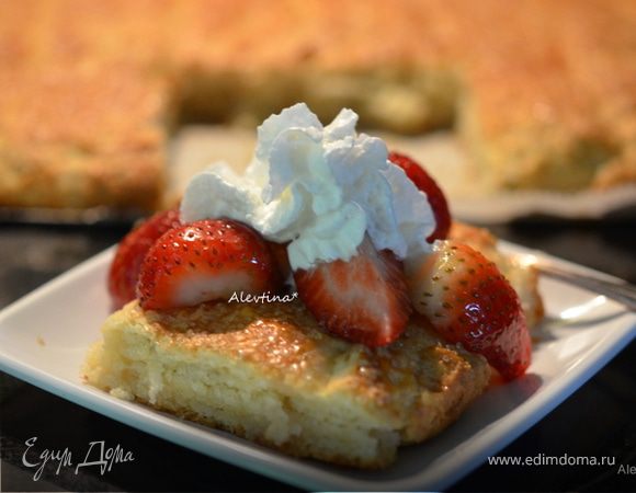 Пицца из песочного теста с клубникой и розмарином Пицца из песочного теста с клубникой и розмарином