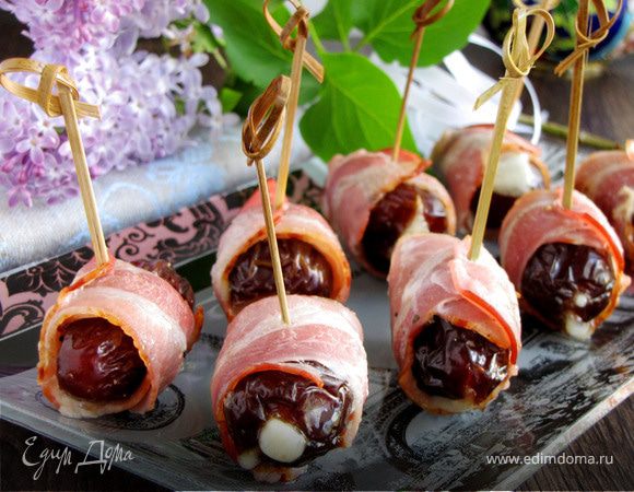 Финики с сыром и беконом Финики с сыром и беконом
