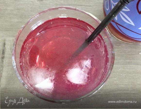 Напиток из ревеня