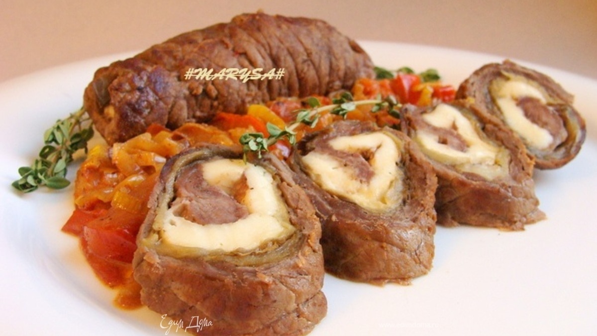 Мясные рулеты с баклажаном и адыгейским сыром