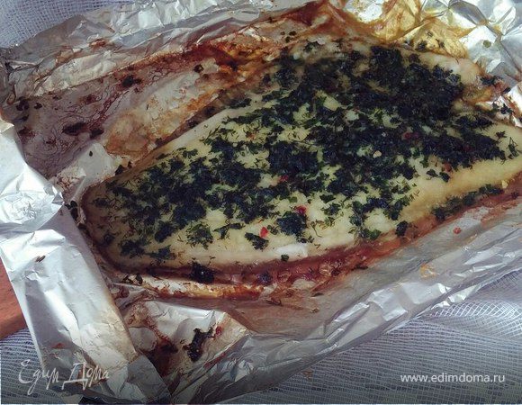 Минтай, запеченный в зелени