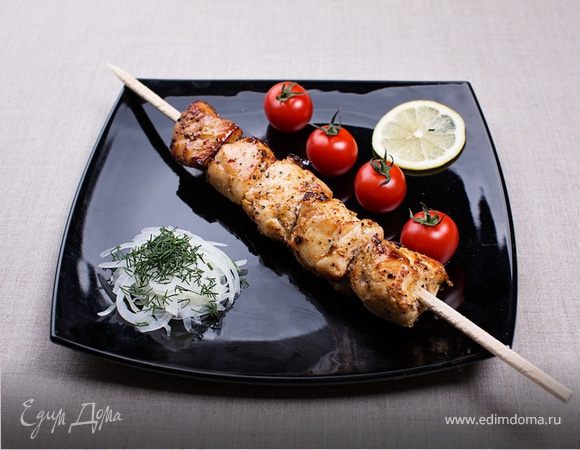 Рецепт шашлыка из курицы в чесночно-луковом маринаде Рецепт шашлыка из курицы в чесночно-луковом маринаде