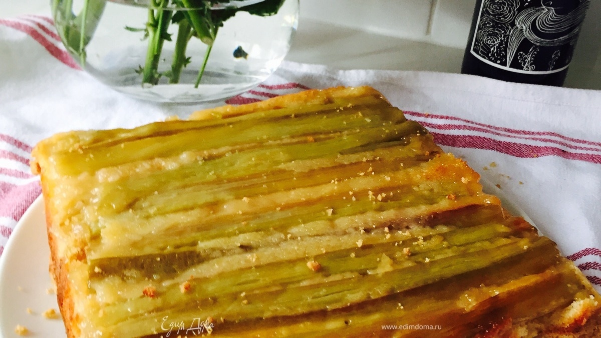 Мой пирог с ревенем или Upside down buttermilk cake with almond streusel