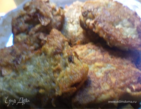 Картофельные драники с шампиньонами и кабачком