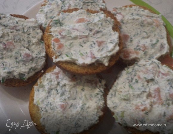 Тосты с творожно-лососевой начинкой