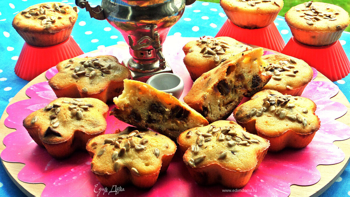 Маффины с финиками и семечками