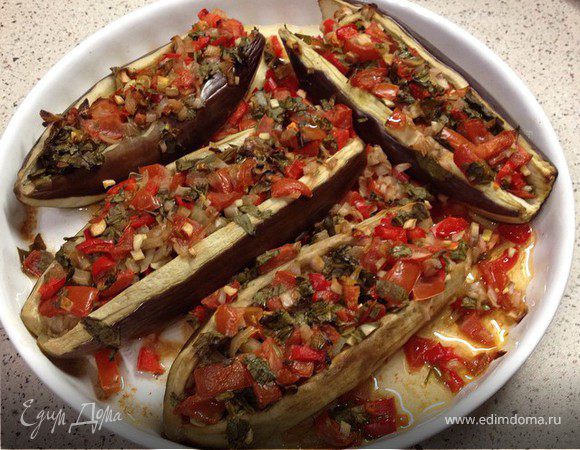Баклажаны, запеченные с овощами (Imam Bayıldı) Баклажаны, запеченные с овощами (Imam Bayıldı)