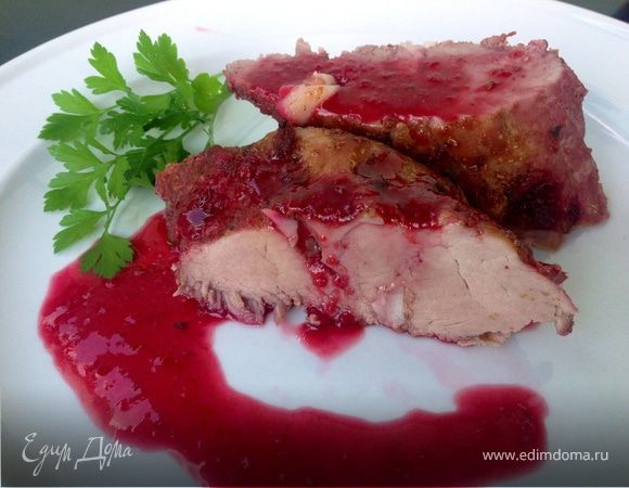 Свинина под вишневым соусом