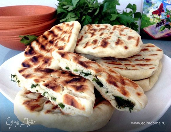 Быстрые лепешки с зеленью Быстрые лепешки с зеленью