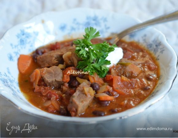 Говядина тушеная с овощной сальсой