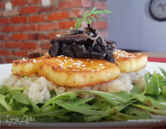 Тёплый салат с сыром, запеченый в апельсиновом соке