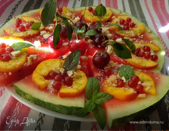 Фруктовый десерт "Арбузная пицца"