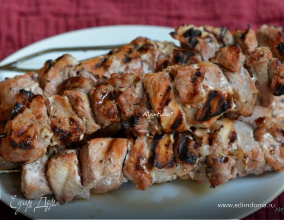 Cвиной шашлык на красном вине