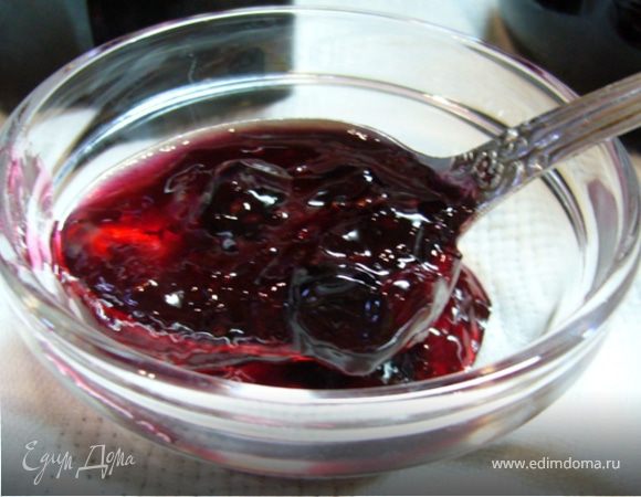 Варенье-пятиминутка из смородины с имбирем