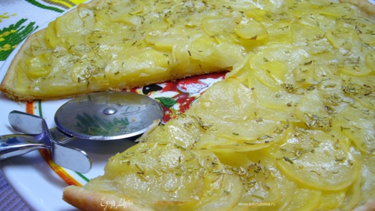 Постная пицца бьянка с розмарином и картофелем