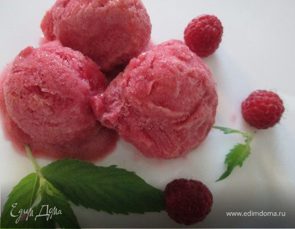 Малиново-имбирный сорбет и мороженое 