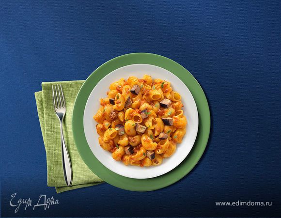 Пипе Ригате с соусом Болоньезе и баклажанами Пипе Ригате с соусом Болоньезе и баклажанами