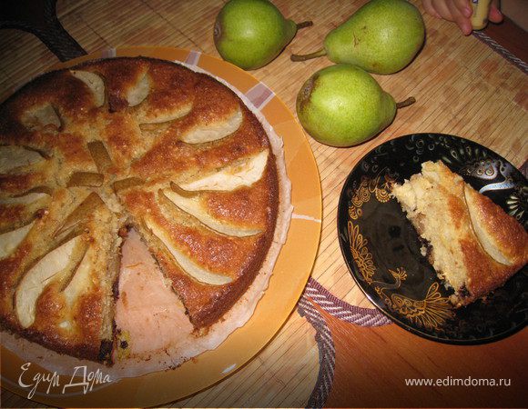 Грушевый пирог с орехами и шоколадом Грушевый пирог с орехами и шоколадом