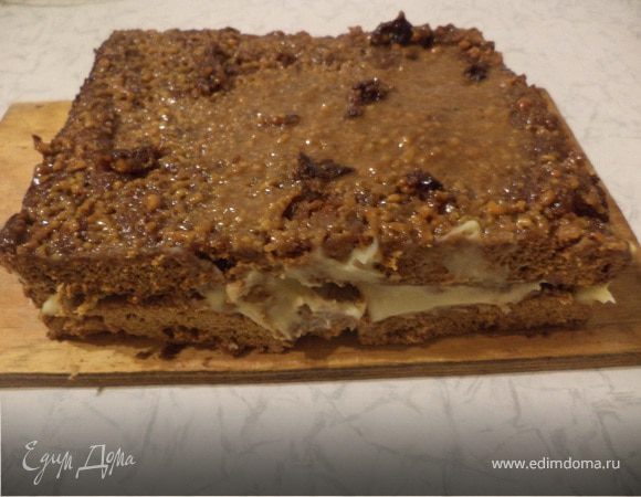 Пирог с заварным кремом и орехово-медовой прослойкой