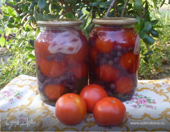 Помидоры с виноградом и сладким перцем Помидоры с виноградом и сладким перцем