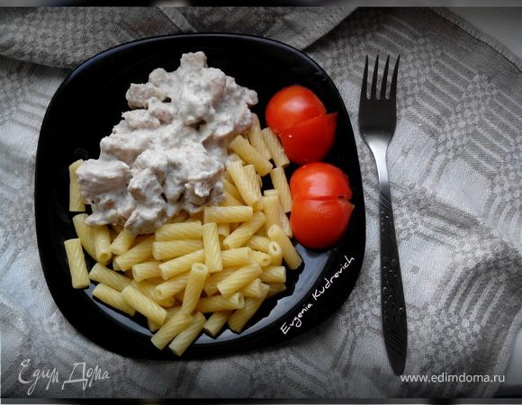 Куриное филе в сметано-чесночном соусе Куриное филе в сметано-чесночном соусе