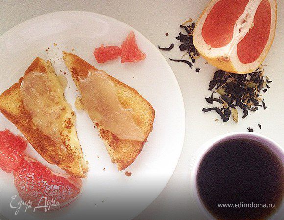 Двойная гренка без яиц с медом и грейпфрутом Двойная гренка без яиц с медом и грейпфрутом