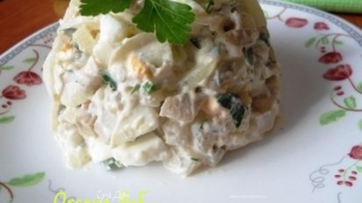 Салат с солеными груздями