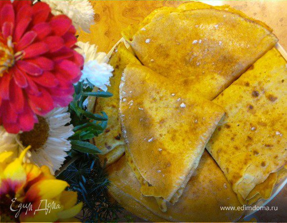 Тыквенно-ржаные блинчики с яблоками