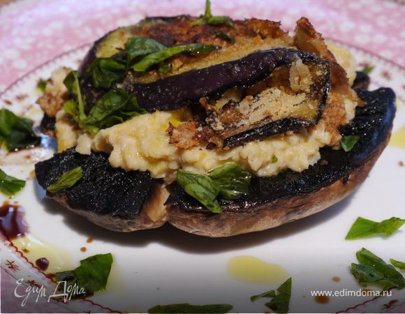 Грибы на гриле с нутом и баклажанами 