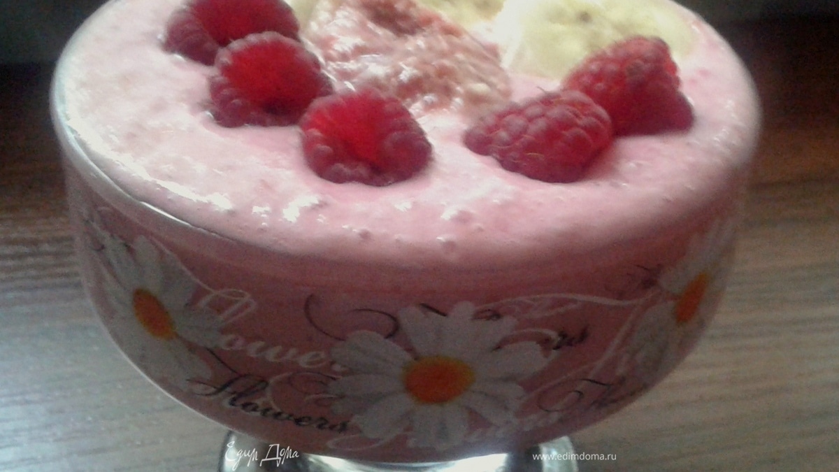 Смузи с малиной и инжиром