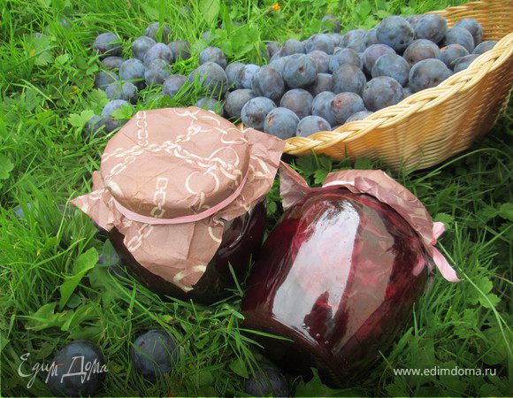 Желе из запеченных в вине слив