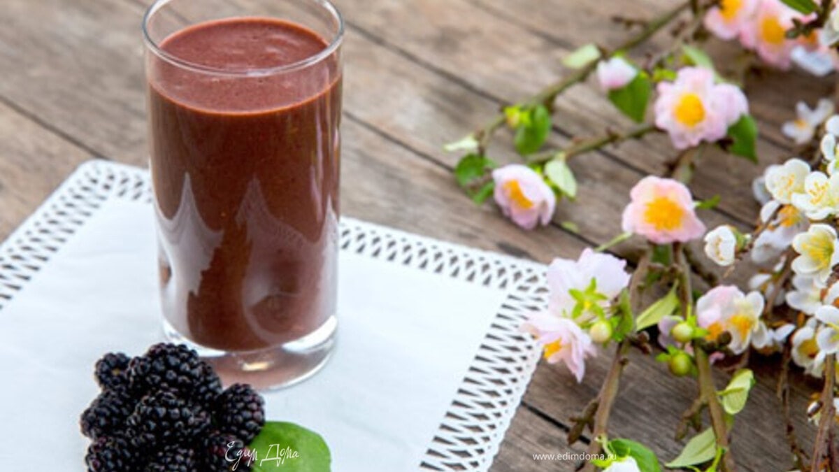 Коктейль "Ежевично-базиликовый взрыв"