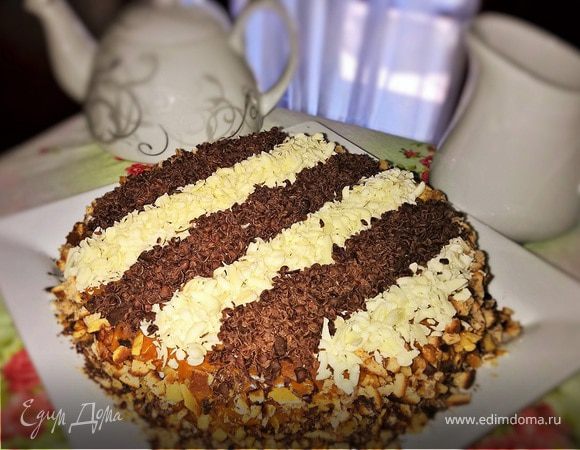 Торт с цветной шоколадной стружкой