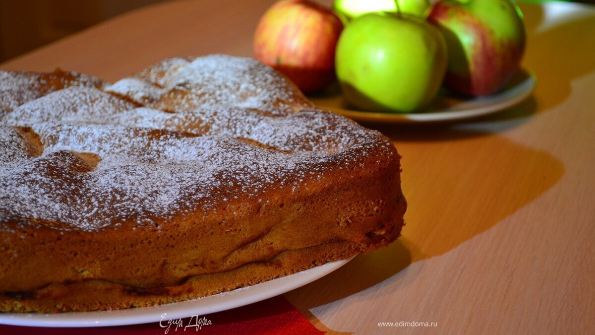 Рецепт шарлотки с яблоками в духовке